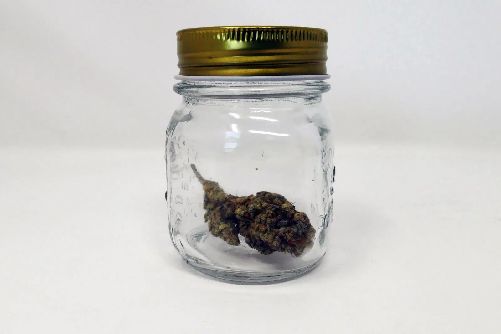 Alien Cream Cake cannabis flower from the original UK review archive.
