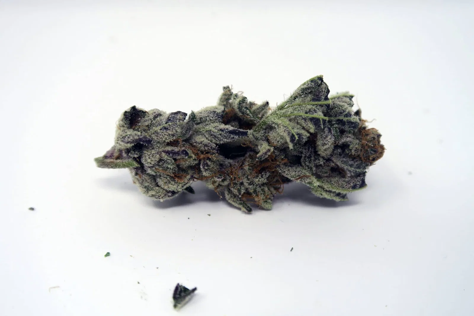 Strawberry Crusha Cannabis review cannabis flower from the original UK review archive.